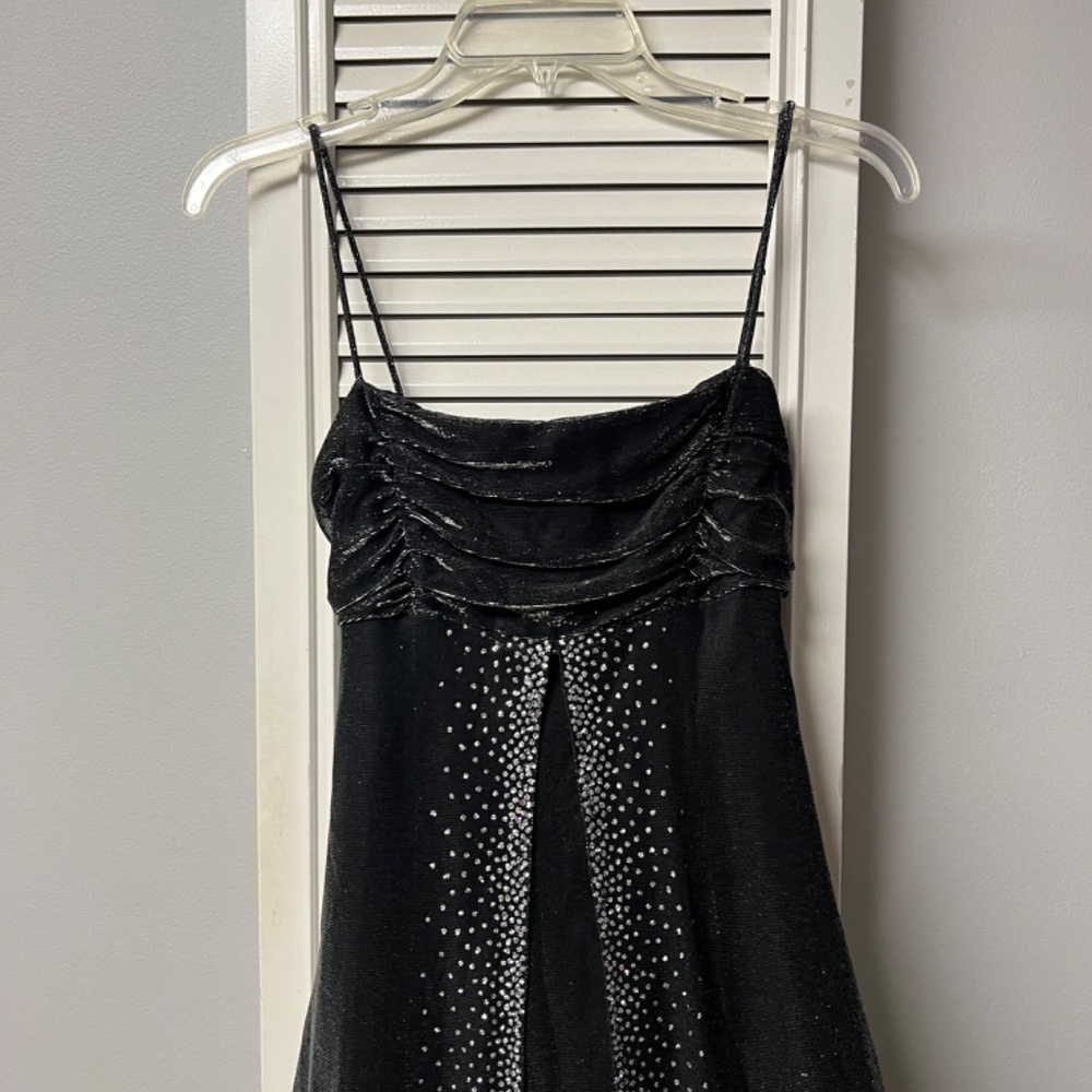 Gown - Picture 2 of 12